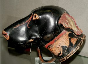 1200px-aleria_rhyton_tete_de_chien